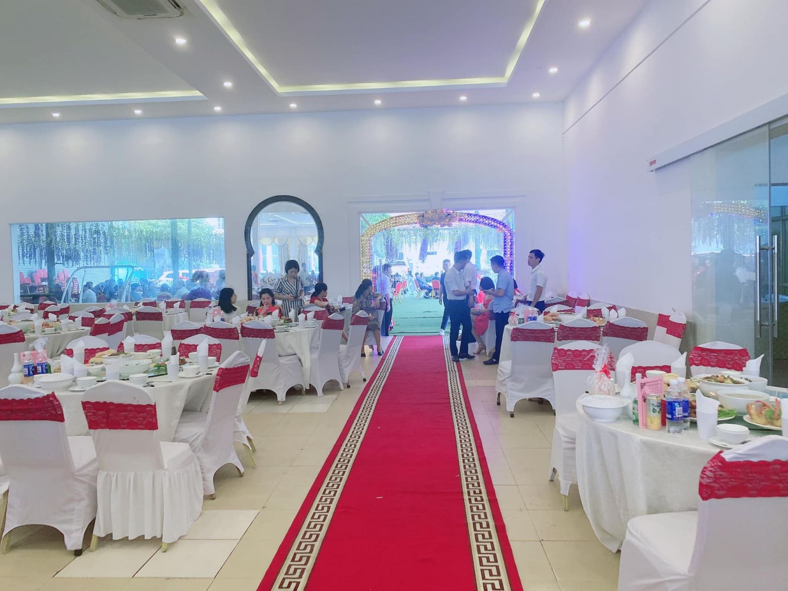 Nhà hàng Lục Nam